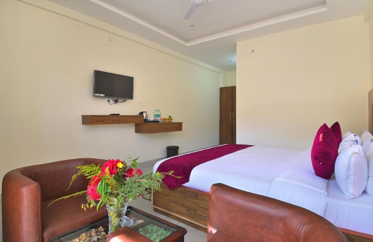 La Riqueza Dhanolti View # Near To Eco Park & Surkanda Devi Temple # Mountain View Rooms With Balcony # Big Parking # Customer Favourite Hotel Дханолти Экстерьер фото