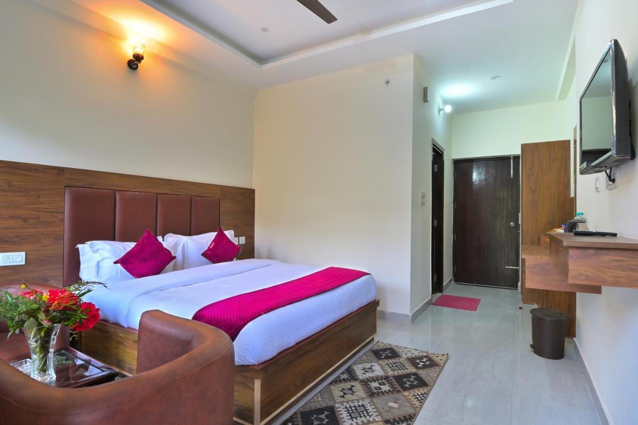 La Riqueza Dhanolti View # Near To Eco Park & Surkanda Devi Temple # Mountain View Rooms With Balcony # Big Parking # Customer Favourite Hotel Дханолти Экстерьер фото