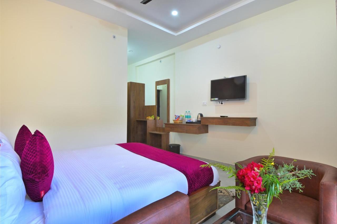 La Riqueza Dhanolti View # Near To Eco Park & Surkanda Devi Temple # Mountain View Rooms With Balcony # Big Parking # Customer Favourite Hotel Дханолти Экстерьер фото